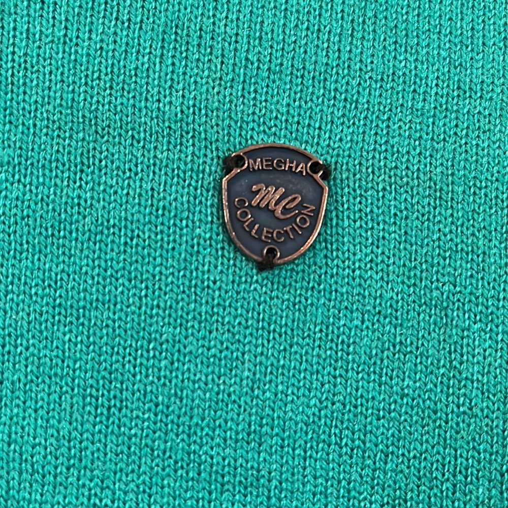 Meghan LA Men's V-Neck Sweater in Teal - Picture 4 of 4